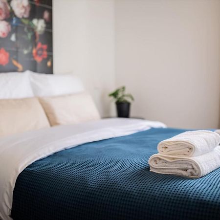 Happily 2 Bedroom Serviced Apartment 75M2 -Nb306H- Rotterdam Exteriör bild