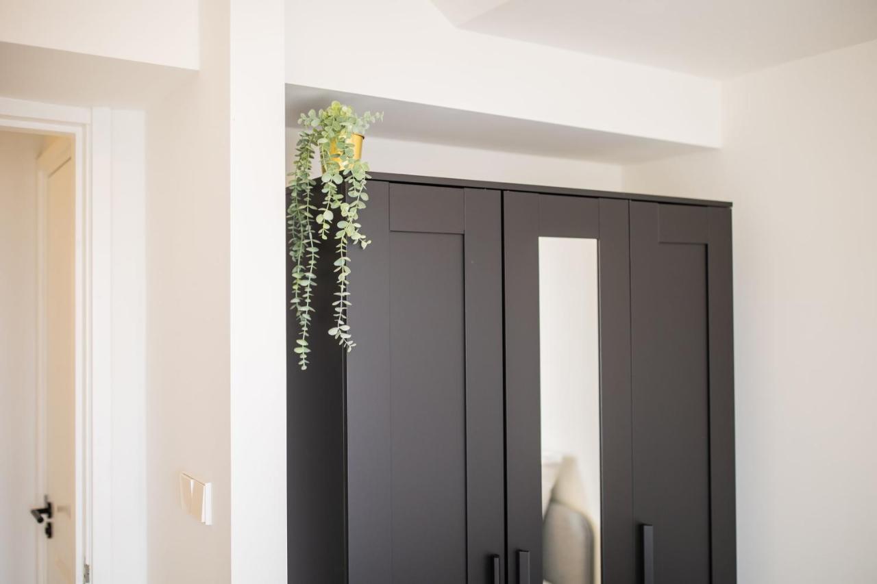 Happily 2 Bedroom Serviced Apartment 75M2 -Nb306H- Rotterdam Exteriör bild